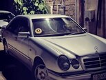 Mercedes E 220-2