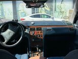 Mercedes E 200-5