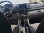 Mitsubishi L200-10