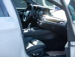 BMW 530e-12