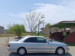 Mercedes E 240-5