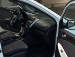 Hyundai Accent-11