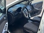 Hyundai Accent-8