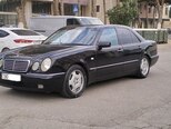 Mercedes E 240-4