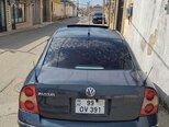 Volkswagen Passat-5