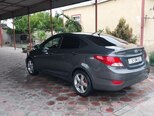 Hyundai Accent-12