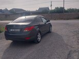 Hyundai Accent-7
