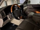 Toyota Land Cruiser-7