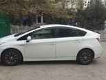 Toyota Prius-4