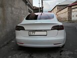 Tesla Model 3-11