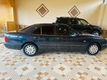 Mercedes E 240-4
