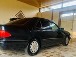 Mercedes E 240-8