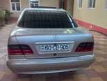 Mercedes E 270-2