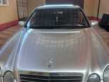 Mercedes E 270-3