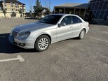 Mercedes E 200-13