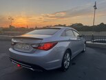 Hyundai Sonata-5