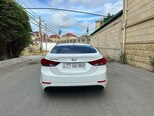 Hyundai Elantra-11
