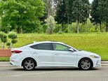 Hyundai Elantra-8