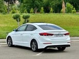Hyundai Elantra-7