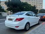 Hyundai Accent-7