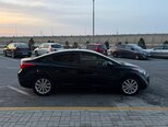 Hyundai Elantra-8