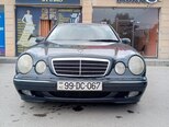 Mercedes E 220-1