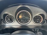 Mercedes E 220-11