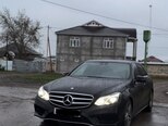 Mercedes E 220 4MATIC-1
