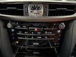 Lexus LX 450d-23