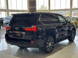 Lexus LX 450d-8