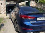 Hyundai Elantra-5