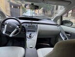 Toyota Prius-5