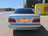 Mercedes E 240-2