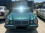 Mercedes E 220-1