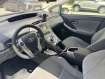 Toyota Prius-8