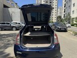 Toyota Prius-12