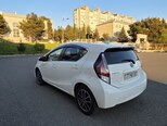 Toyota Aqua-4
