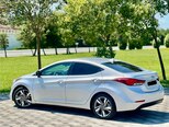 Hyundai Elantra-5