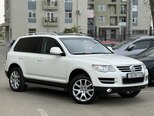Volkswagen Touareg-1