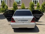 Mercedes C 180-4