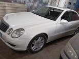 Mercedes E 220-2