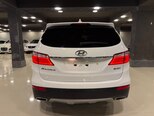 Hyundai Grand Santa Fe-4