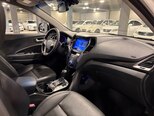 Hyundai Grand Santa Fe-12