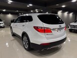 Hyundai Grand Santa Fe-6