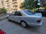 Mercedes E 200-3