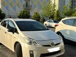 Toyota Prius-4