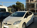 Toyota Prius-5