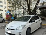 Toyota Prius-11