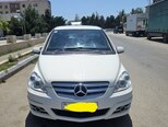 Mercedes B 180-1