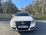 Volkswagen Passat-1